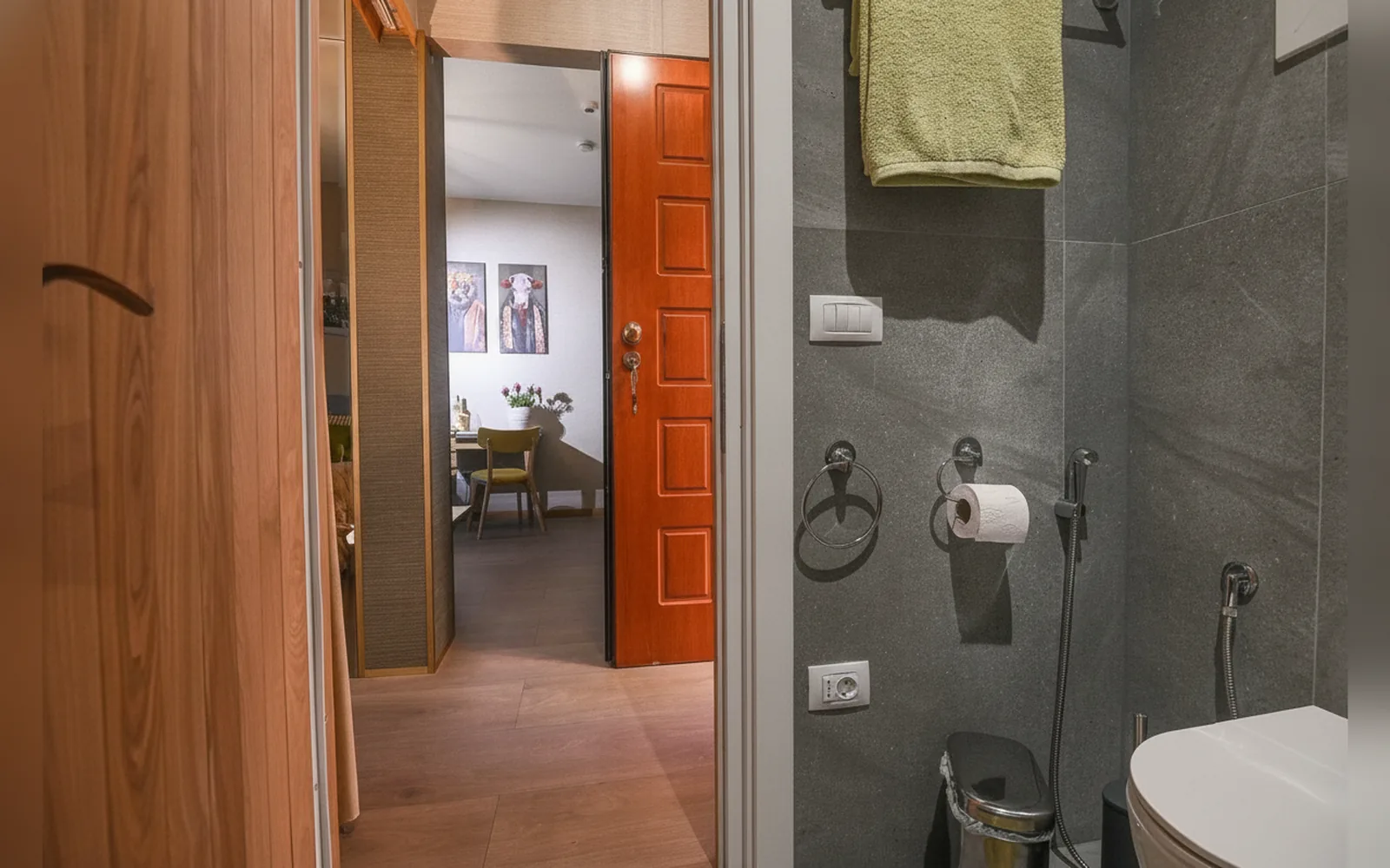 Camera con bagno privato — M&S House, Olbia (Sardegna) (foto 17)
